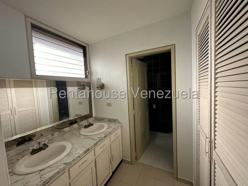 Apartamento (Penthouse) en Venta en Cumbres de Curumo, Distrito Metropolitano - 21