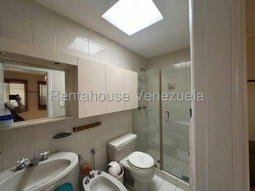 Apartamento (Penthouse) en Venta en Cumbres de Curumo, Distrito Metropolitano - 35