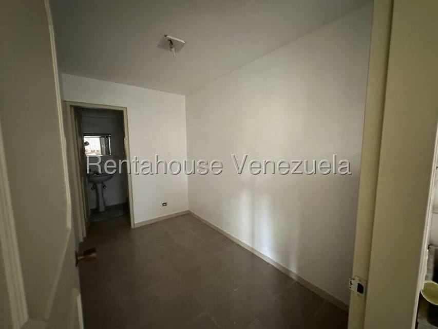 Apartamento (Penthouse) en Venta en Cumbres de Curumo, Distrito Metropolitano - 36