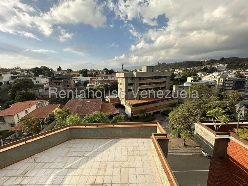 Apartamento (Penthouse) en Venta en Cumbres de Curumo, Distrito Metropolitano - 41