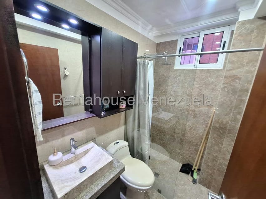 Apartamento (1 Nivel) en Venta en El Parque, Lara - 21