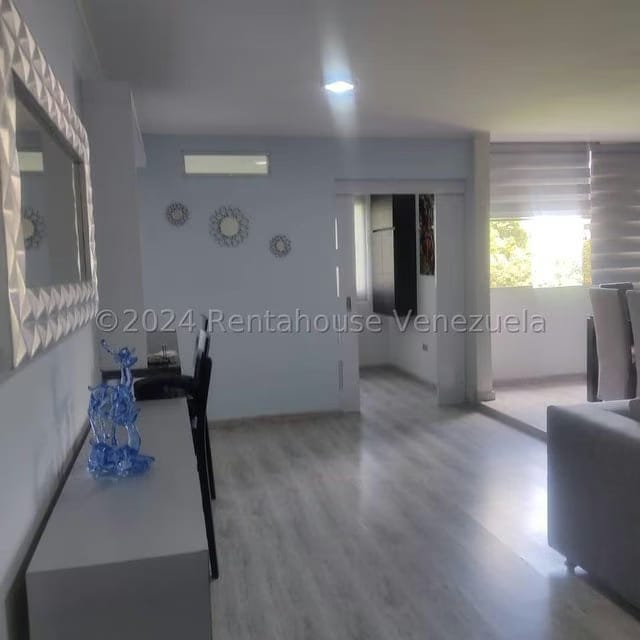 Apartamento (1 Nivel) en Venta en Las Esmeraldas, Distrito Metropolitano - 3