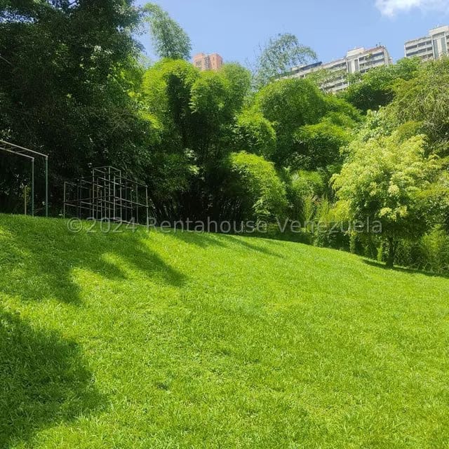 Apartamento (1 Nivel) en Venta en Las Esmeraldas, Distrito Metropolitano - 28