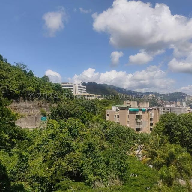Apartamento (1 Nivel) en Venta en Las Esmeraldas, Distrito Metropolitano - 4