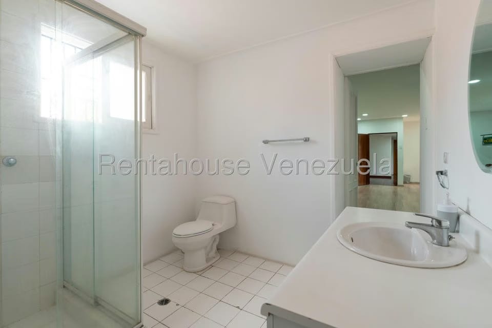 Comercial (Oficina) en Alquiler en Altamira, Distrito Metropolitano - 9