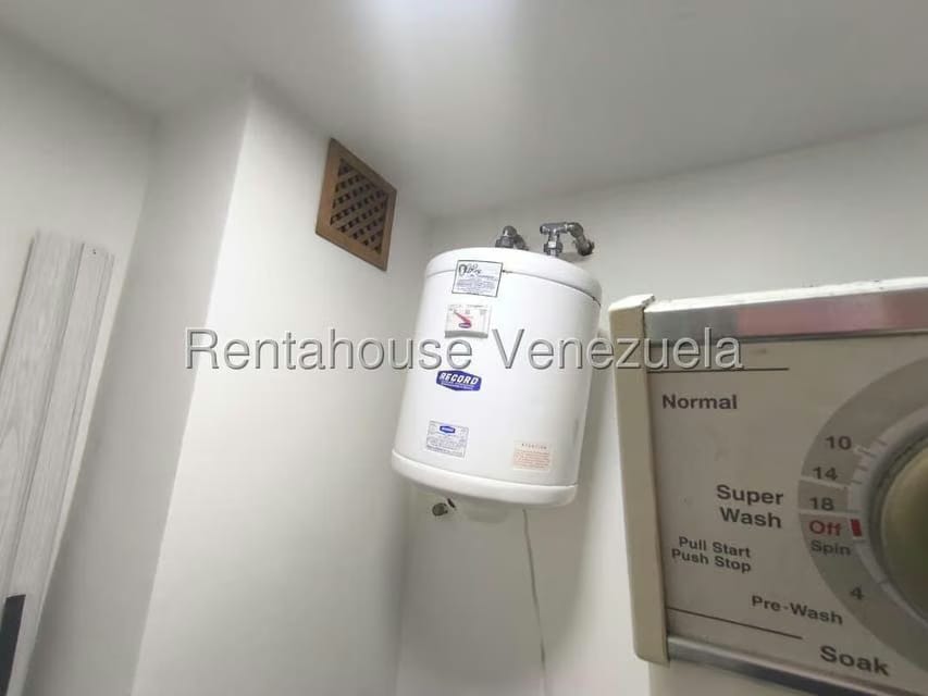 Apartamento (1 Nivel) en Alquiler en Colinas de La Tahona, Distrito Metropolitano - 21