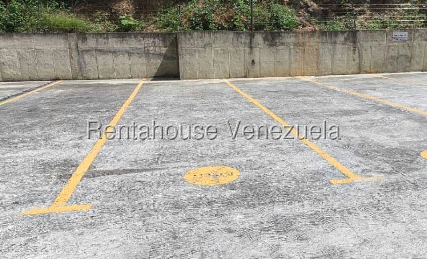 Apartamento (1 Nivel) en Alquiler en Colinas de La Tahona, Distrito Metropolitano - 23