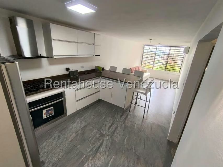 Apartamento (1 Nivel) en Alquiler en Colinas de La Tahona, Distrito Metropolitano - 7
