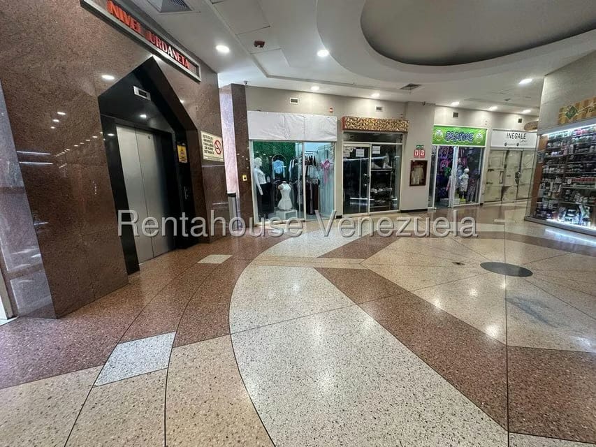Comercial (Local Comercial) en Alquiler en San Bernardino, Distrito Metropolitano - 2