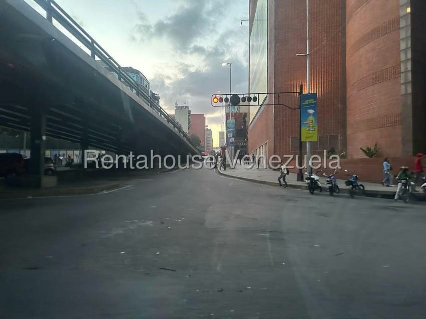 Comercial (Local Comercial) en Alquiler en San Bernardino, Distrito Metropolitano - 14