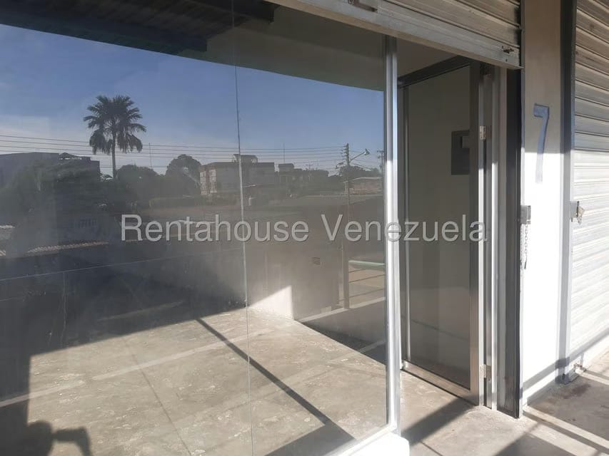 Comercial (Local Comercial) en Alquiler en Avenida Bolivar, Zulia