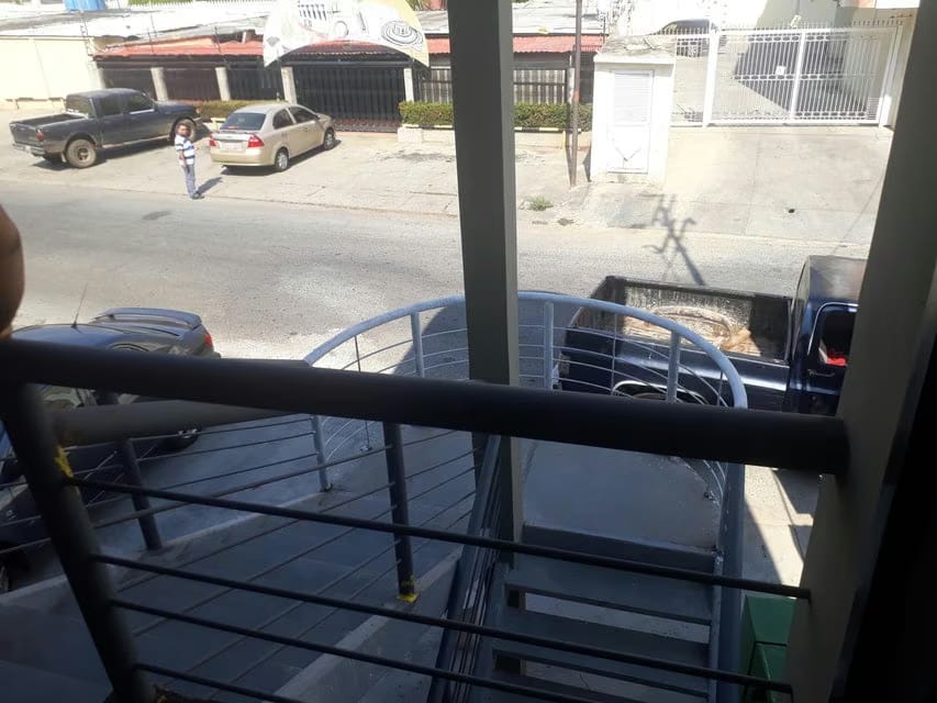 Comercial (Local Comercial) en Alquiler en Avenida Bolivar, Zulia - 3