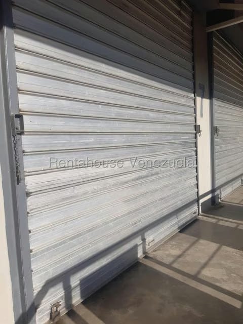 Comercial (Local Comercial) en Alquiler en Avenida Bolivar, Zulia - 4