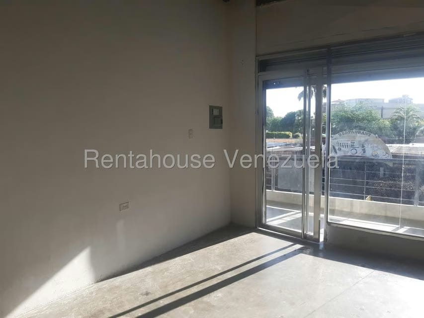 Comercial (Local Comercial) en Alquiler en Avenida Bolivar, Zulia - 10