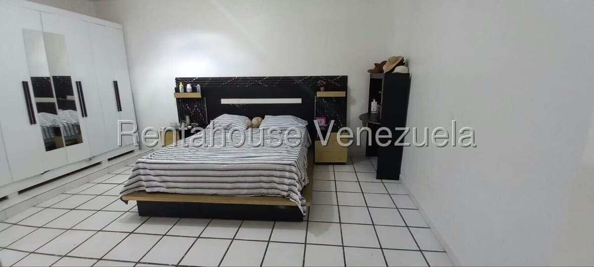Casa (Multipes Niveles) en Venta en La Rosaleda, Miranda - 12