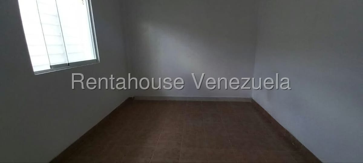 Casa (Multipes Niveles) en Venta en La Rosaleda, Miranda - 20