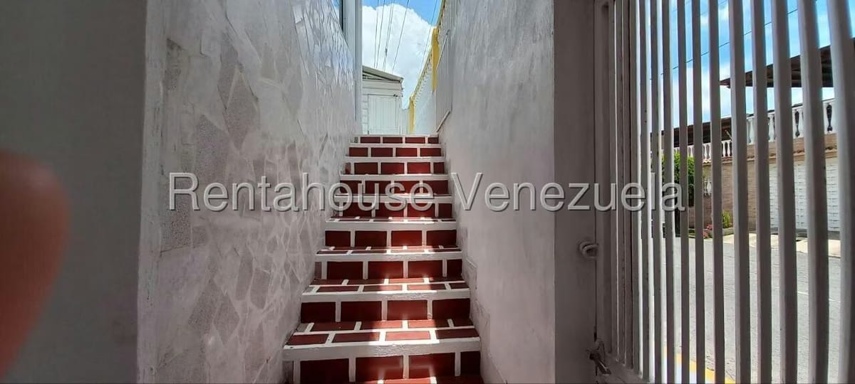 Casa (Multipes Niveles) en Venta en La Rosaleda, Miranda - 26