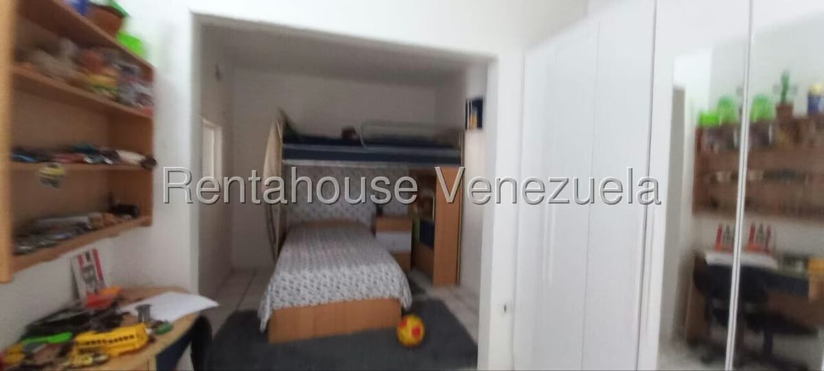 Casa (Multipes Niveles) en Venta en La Rosaleda, Miranda - 27