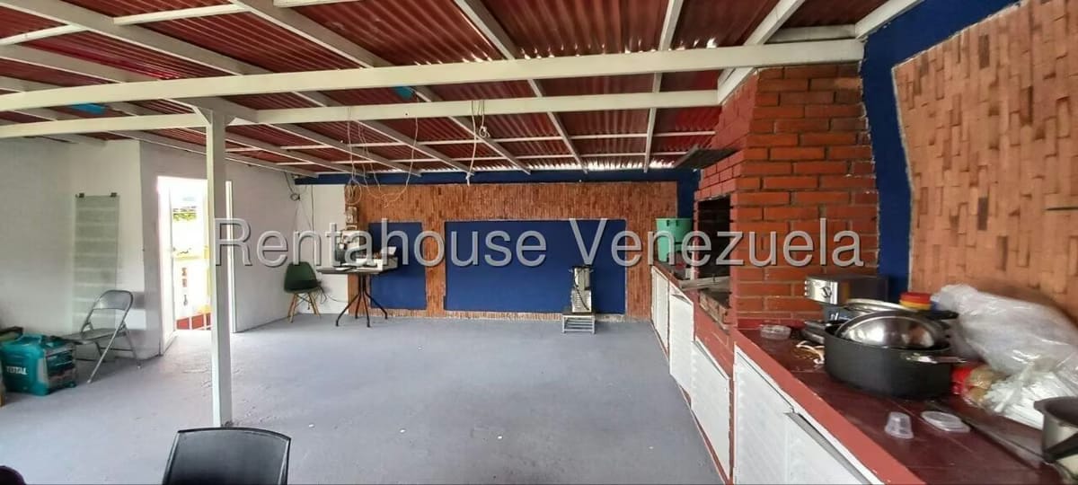 Casa (Multipes Niveles) en Venta en La Rosaleda, Miranda - 28