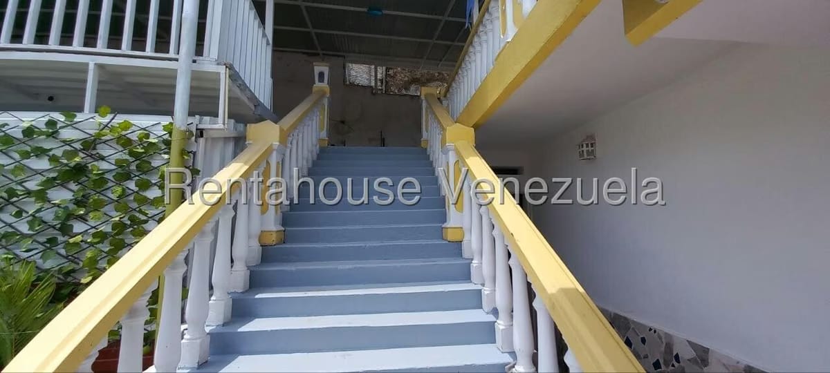 Casa (Multipes Niveles) en Venta en La Rosaleda, Miranda - 34