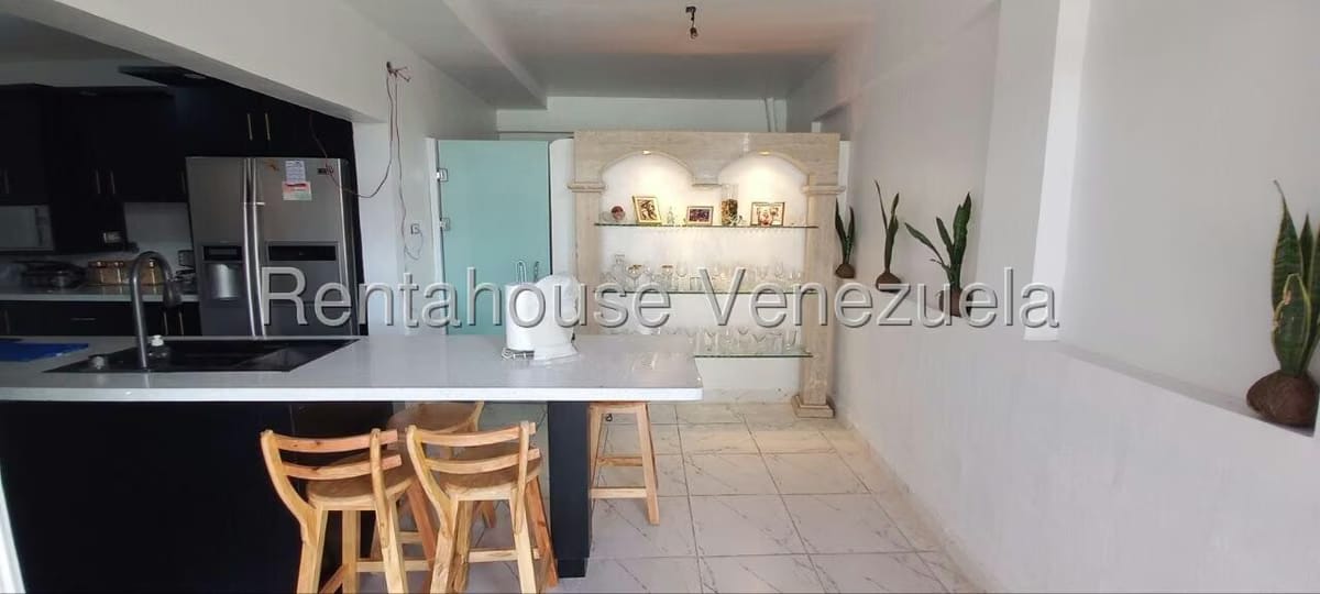 Casa (Multipes Niveles) en Venta en La Rosaleda, Miranda - 44