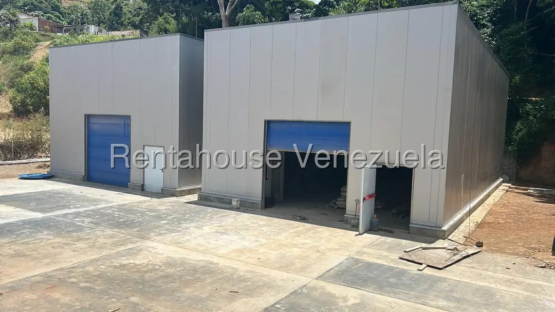 Comercial (Galpon - Deposito) en Alquiler en La Union, Distrito Metropolitano - 2