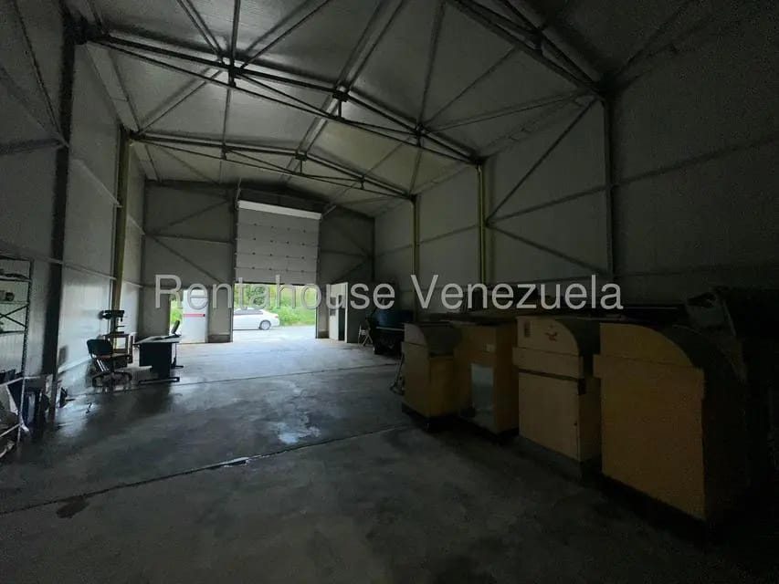 Comercial (Galpon - Deposito) en Alquiler en La Union, Distrito Metropolitano - 13