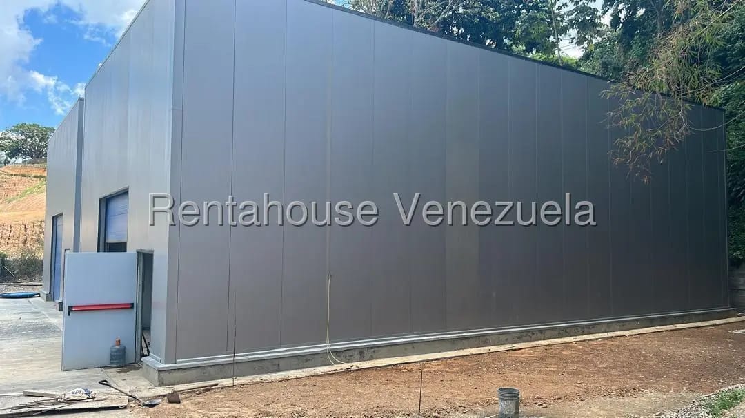 Comercial (Galpon - Deposito) en Alquiler en La Union, Distrito Metropolitano - 3