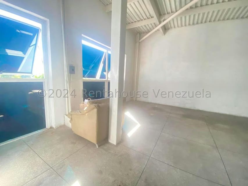 Comercial (Local Comercial) en Alquiler en Avenida Bolivar, Aragua - 14