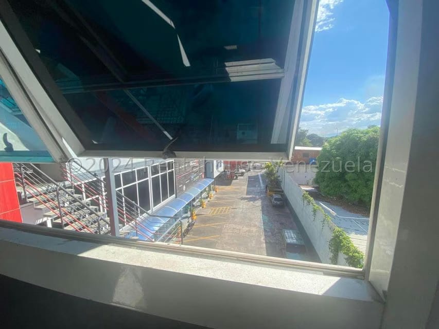 Comercial (Local Comercial) en Alquiler en Avenida Bolivar, Aragua - 16