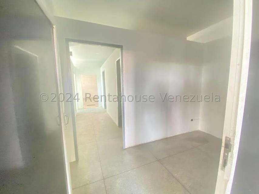 Comercial (Local Comercial) en Alquiler en Avenida Bolivar, Aragua - 6