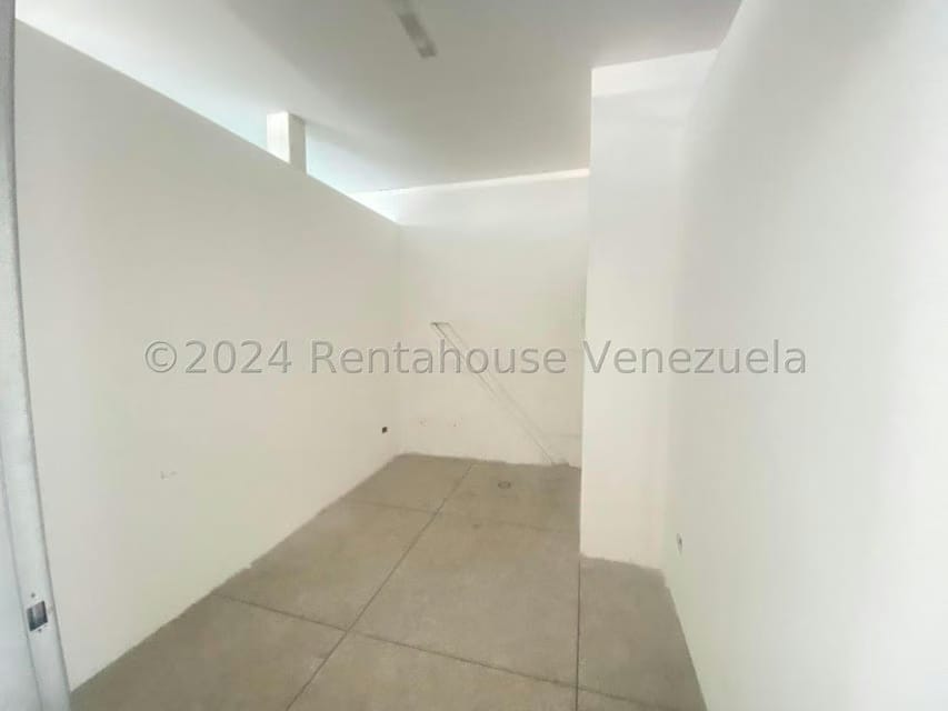 Comercial (Local Comercial) en Alquiler en Avenida Bolivar, Aragua - 8