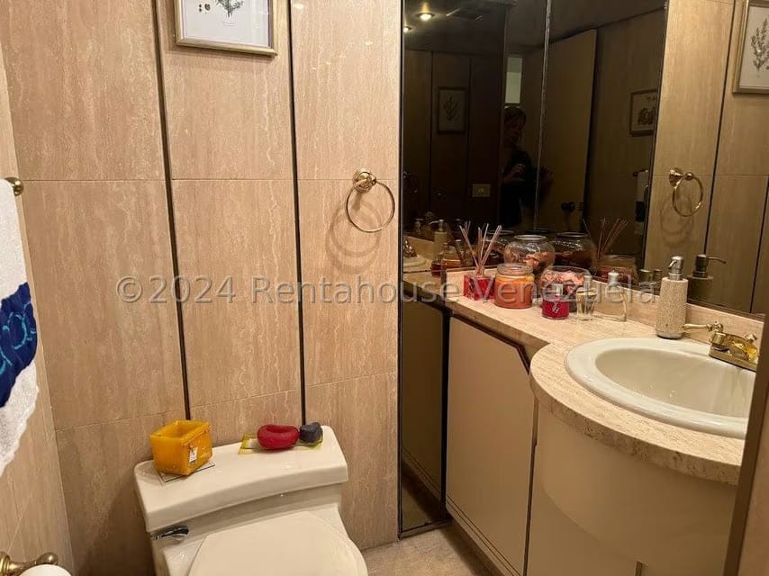 Apartamento (1 Nivel) en Venta en Los Samanes, Distrito Metropolitano - 11