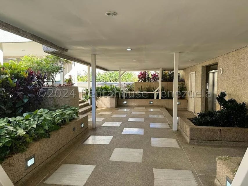 Apartamento (1 Nivel) en Venta en Los Samanes, Distrito Metropolitano - 3