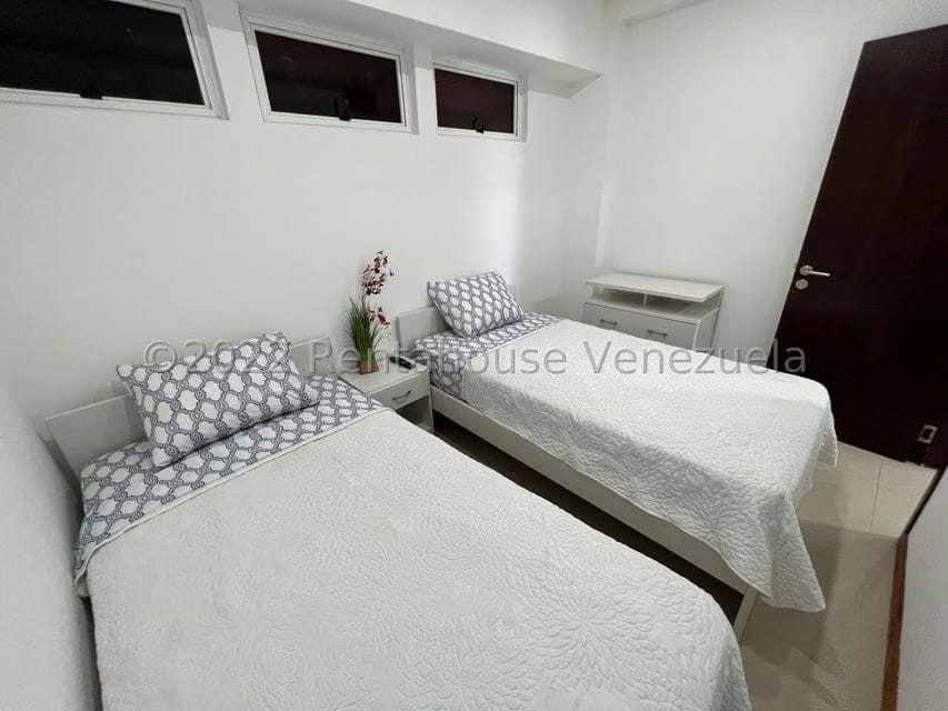 Apartamento (1 Nivel) en Venta en Agua Sal, Miranda - 26