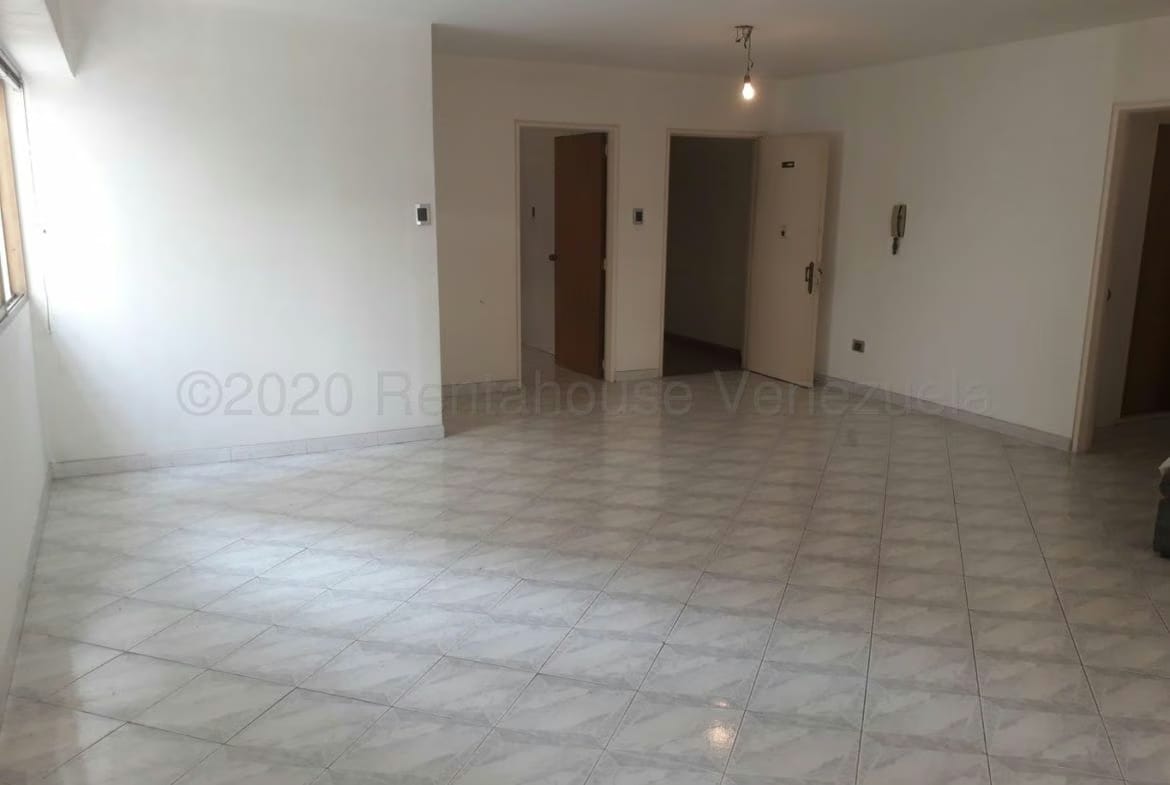 APARTAMENTO EN VENTA SELENE MARIN MLS#23-21861 - 2