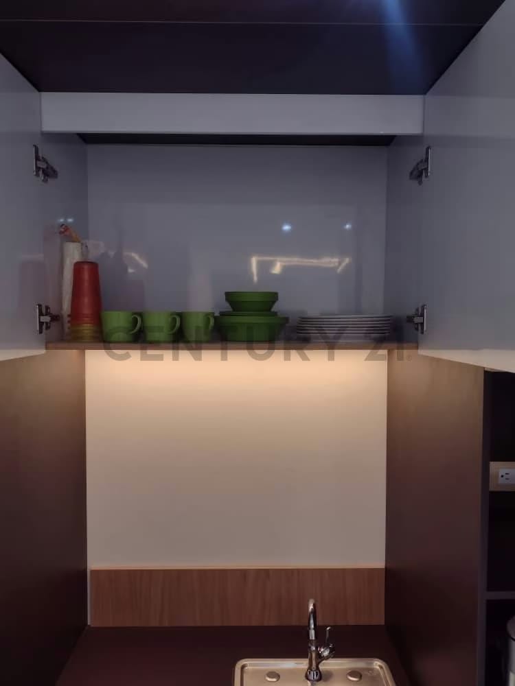 TU PROXIMO CENTRO DE NEGOCIOS EN ELCORAZON DE SABANA GRANDE ! - 8
