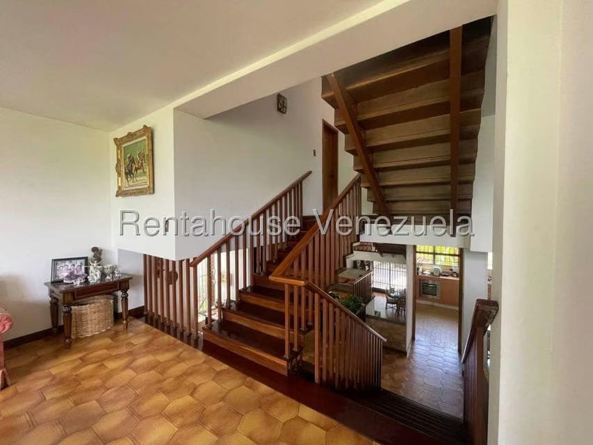 Casa (Multipes Niveles) en Venta en Los Naranjos del Cafetal, Distrito Metropolitano - 11