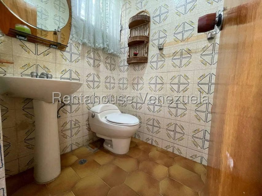 Casa (Multipes Niveles) en Venta en Los Naranjos del Cafetal, Distrito Metropolitano - 18