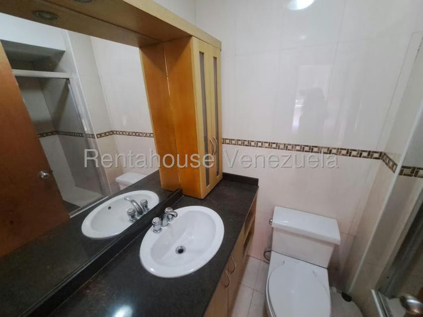 Apartamento (1 Nivel) en Alquiler en Campo Alegre, Distrito Metropolitano - 16