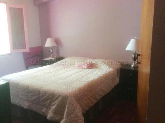 Casa (Multipes Niveles) en Venta en Colinas del Tamanaco, Distrito Metropolitano - 23