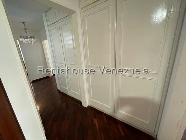 Casa (Multipes Niveles) en Venta en Prados del Este, Distrito Metropolitano - 13