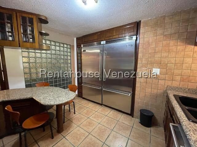 Casa (Multipes Niveles) en Venta en Prados del Este, Distrito Metropolitano - 36