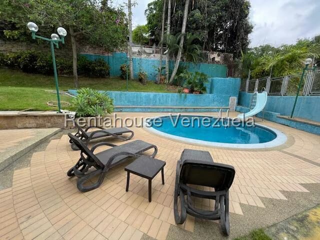 Casa (Multipes Niveles) en Venta en Prados del Este, Distrito Metropolitano - 44