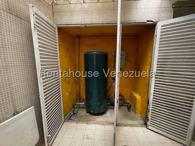 Casa (Multipes Niveles) en Venta en Prados del Este, Distrito Metropolitano - 60