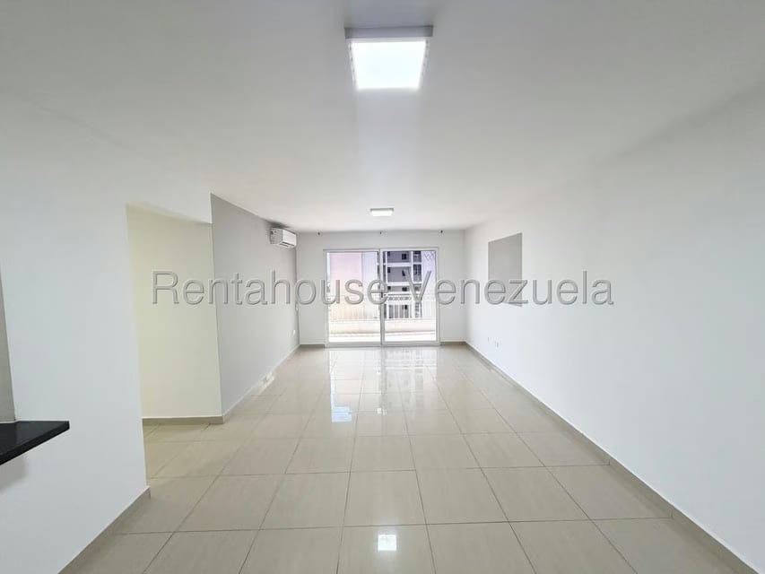 Apartamento (1 Nivel) en Venta en Zona Oeste, Lara - 2