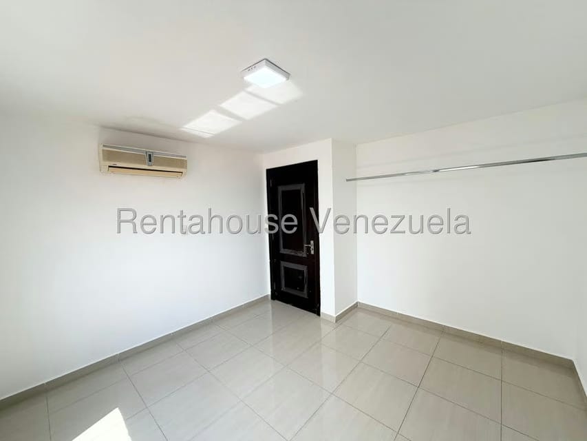 Apartamento (1 Nivel) en Venta en Zona Oeste, Lara - 19