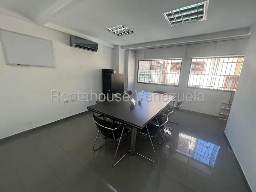 Comercial (Galpon - Deposito) en Venta en Parroquia Catedral, Distrito Metropolitano - 11