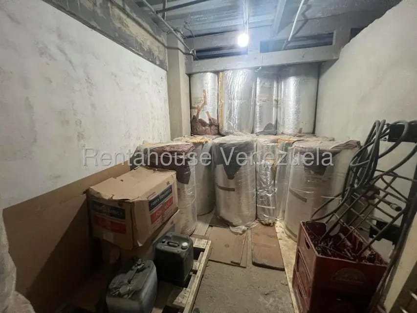 Comercial (Galpon - Deposito) en Venta en Parroquia Catedral, Distrito Metropolitano - 16