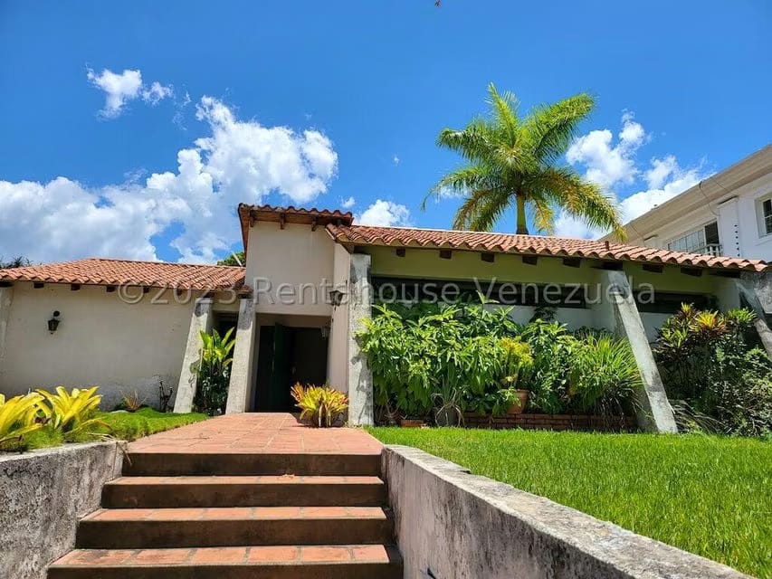 Casa (1 Nivel) en Venta en Prados del Este, Distrito Metropolitano